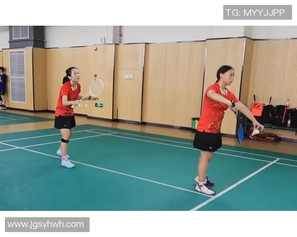 重庆网球队与上海网球队赛后战术分析与复盘探讨